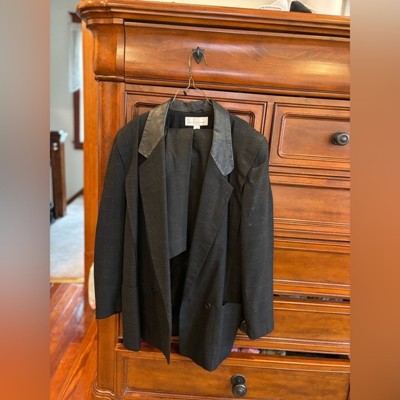 David Benjamin Dresses & Skirts - Vintage David Benjamin Women's Black Skirt Suit Size 5